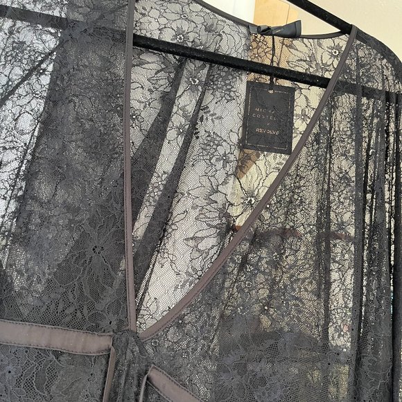 Michael Costello Flowy sleeve gown - Picture 6 of 8